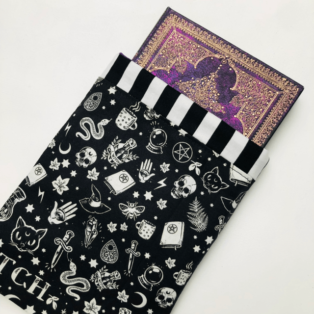 Pochette à livre de poche - Sortilège