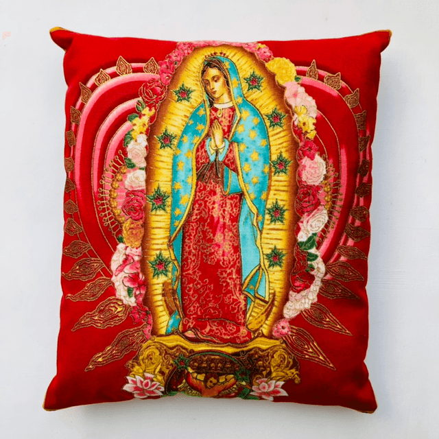 Mini coussin Notre Dame baroque - Modèle rouge
