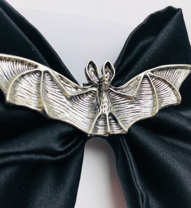 Barrette noeud en satin noir -  Vampire Gothique