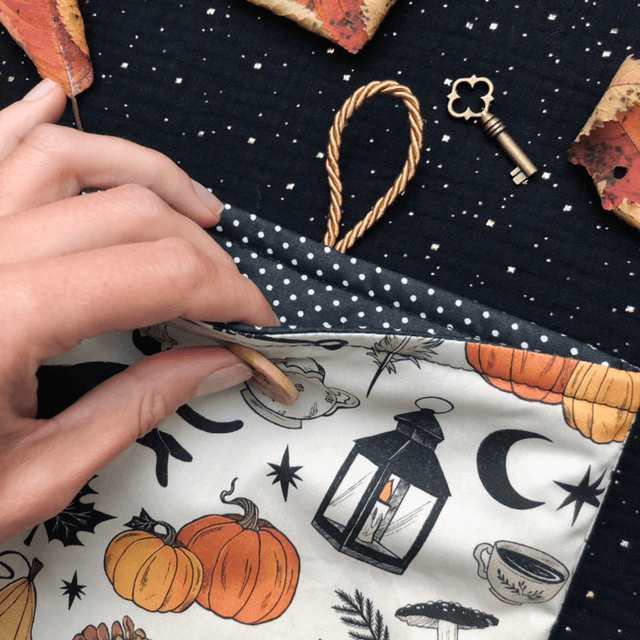 Pochette à livre broché - Cosy witch 