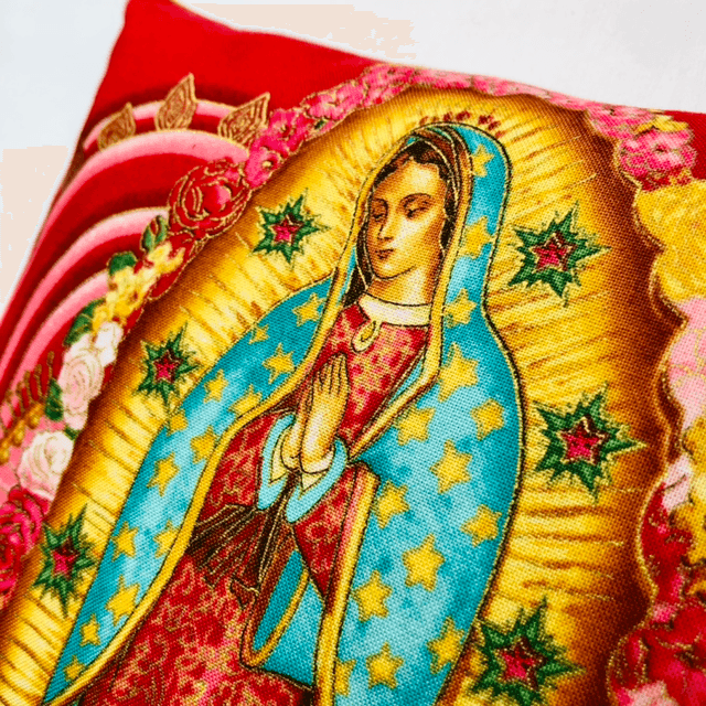Mini coussin Notre Dame baroque - Modèle rouge