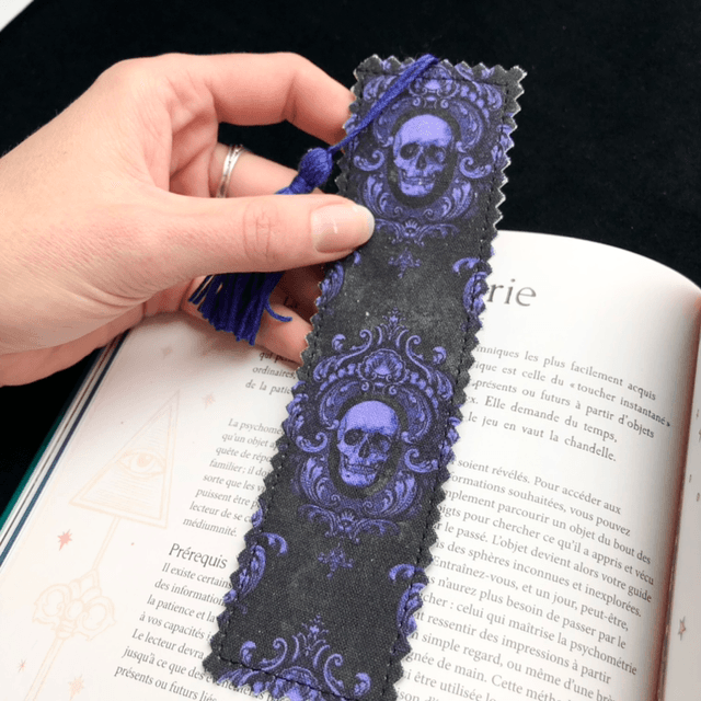 Marque page - Purple skull 