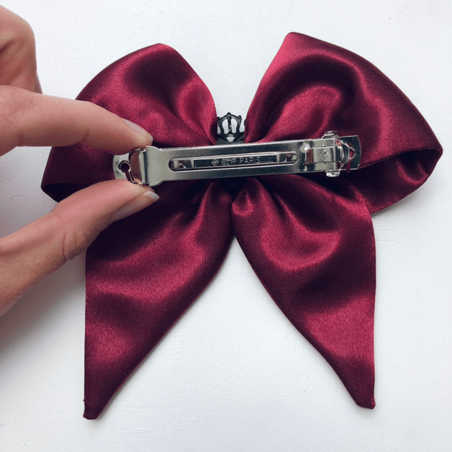 Barrette noeud - Modèle Dark Ex Voto satin rouge 