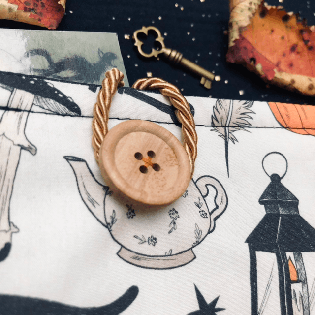 Pochette à livre broché - Cosy witch 